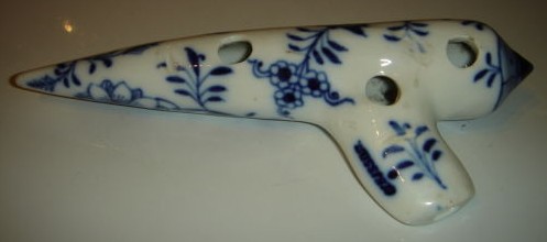 Meissen ocarina, bottom